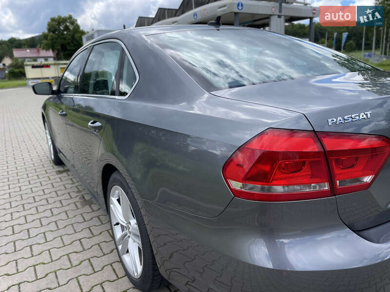 Седан Volkswagen Passat 2013 в Львове