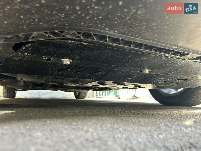 Седан Volkswagen Passat 2015 в Днепре