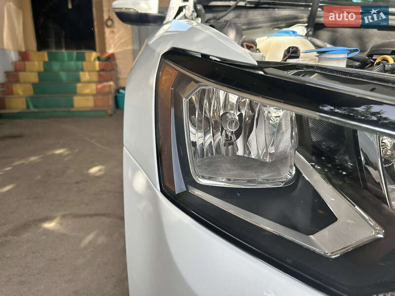 Седан Volkswagen Passat 2015 в Днепре