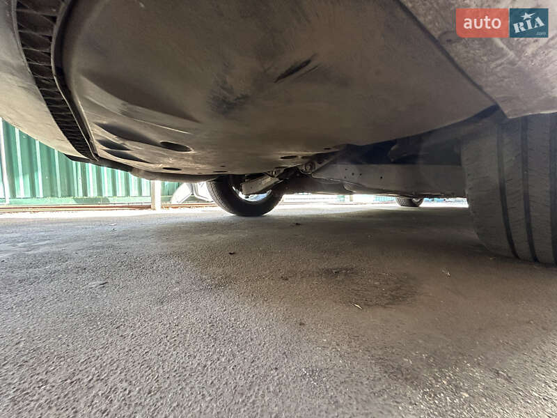 Седан Volkswagen Passat 2015 в Днепре