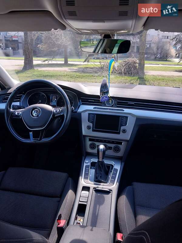 Универсал Volkswagen Passat 2016 в Кривом Роге