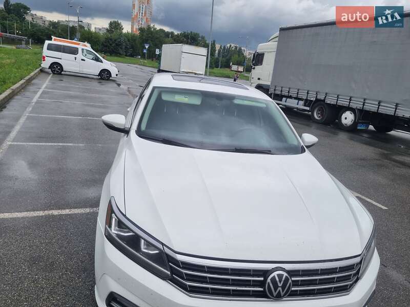 Седан Volkswagen Passat 2016 в Києві фото 9 Седан Volkswagen Passat 2016 в Києві
