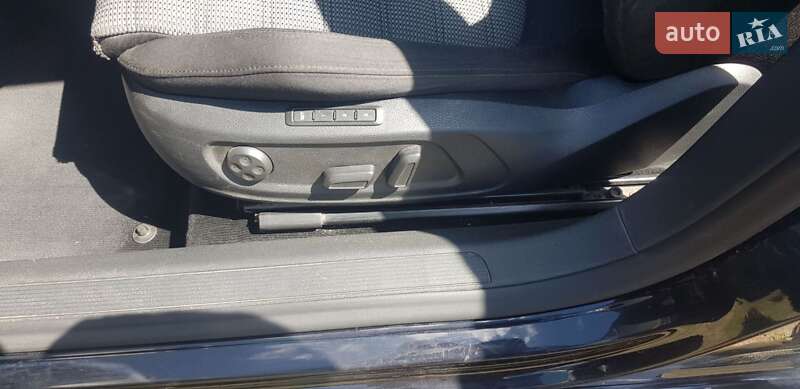 Универсал Volkswagen Passat 2011 в Луцке