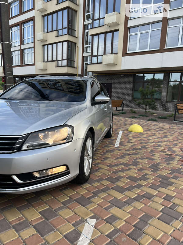 Універсал Volkswagen Passat 2011 в Умані