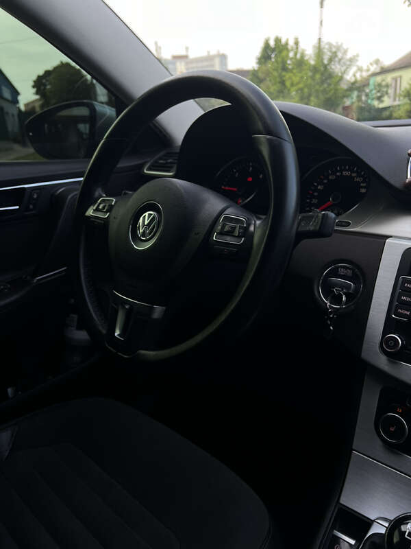 Універсал Volkswagen Passat 2011 в Умані