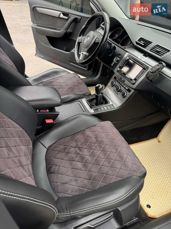 Универсал Volkswagen Passat 2014 в Житомире