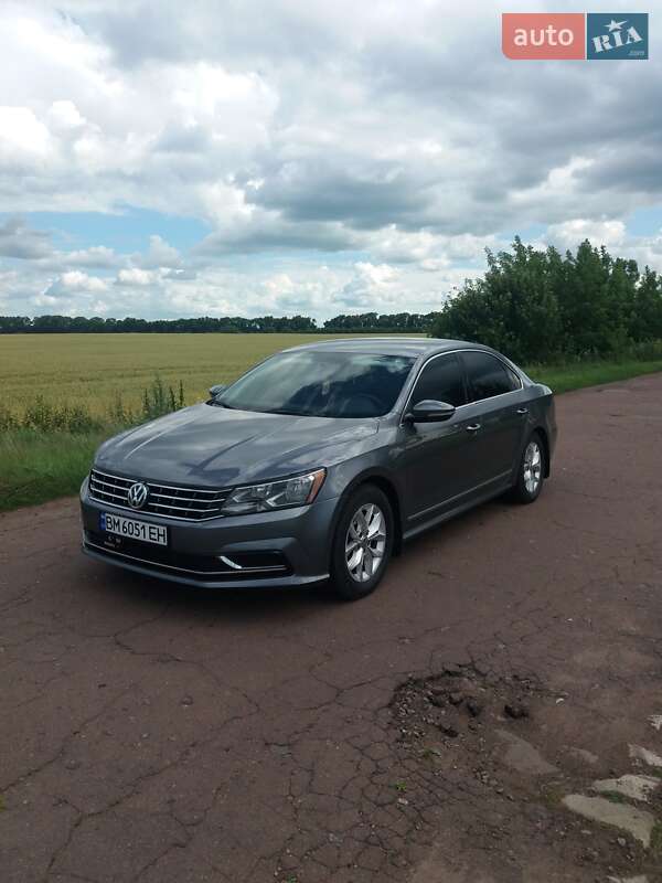 Седан Volkswagen Passat 2016 в Сумах