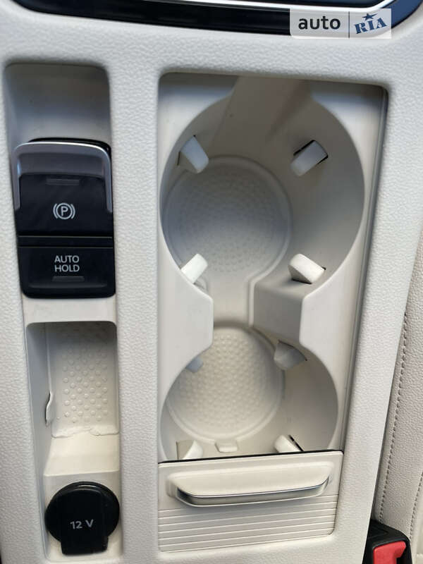 Универсал Volkswagen Passat 2015 в Вишневом