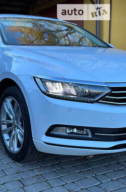 Універсал Volkswagen Passat 2015 в Харкові