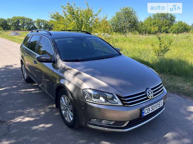 Универсал Volkswagen Passat 2011 в Ромнах