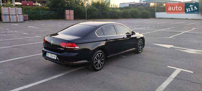 Седан Volkswagen Passat 2016 в Тячеве