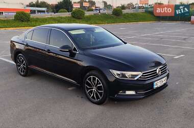 Седан Volkswagen Passat 2016 в Тячеве
