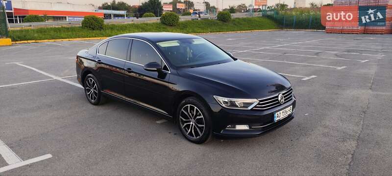 Седан Volkswagen Passat 2016 в Тячеве