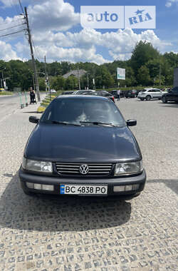 Седан Volkswagen Passat 1996 в Львове