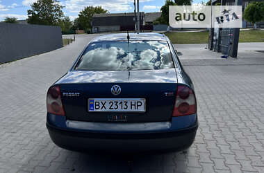 Седан Volkswagen Passat 2002 в Ярмолинцах