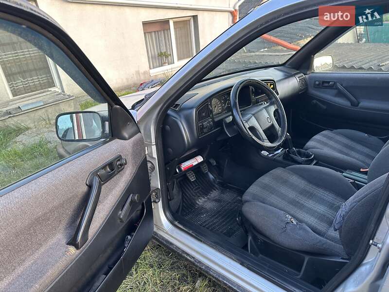 Універсал Volkswagen Passat 1989 в Підгайцях