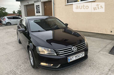 Седан Volkswagen Passat 2012 в Калуші