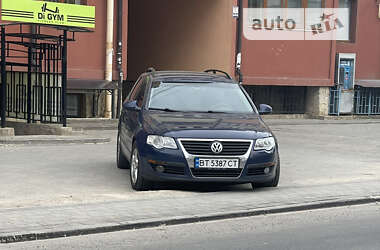 Універсал Volkswagen Passat 2009 в Івано-Франківську