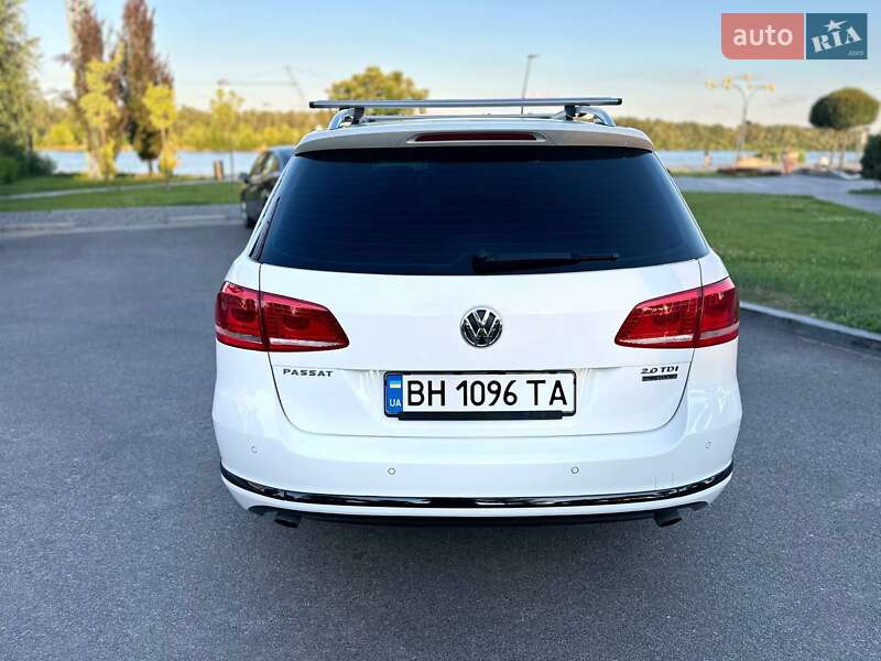 Універсал Volkswagen Passat 2013 в Дніпрі