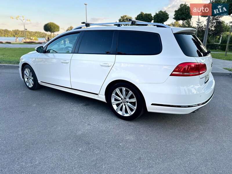 Універсал Volkswagen Passat 2013 в Дніпрі