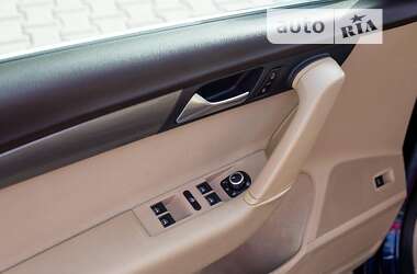 Универсал Volkswagen Passat 2012 в Ивано-Франковске