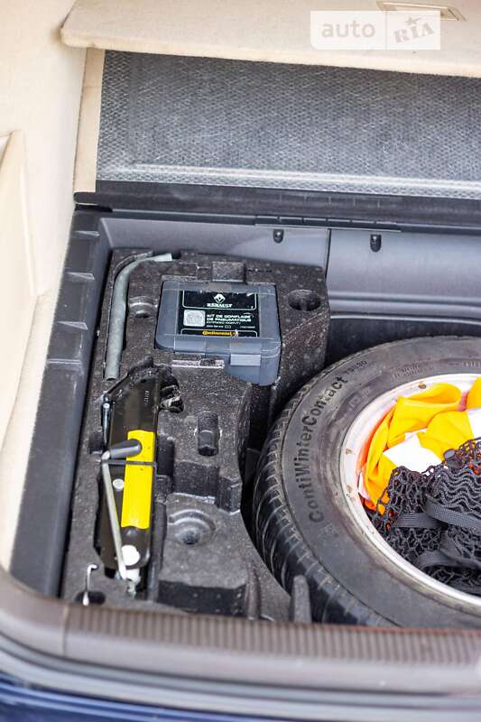 Універсал Volkswagen Passat 2012 в Івано-Франківську