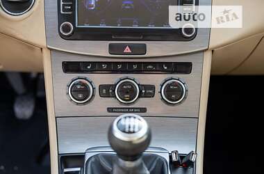 Универсал Volkswagen Passat 2012 в 