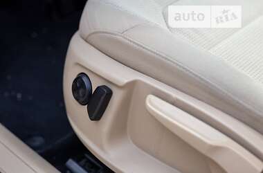 Универсал Volkswagen Passat 2012 в Ивано-Франковске