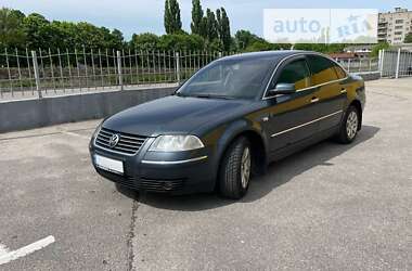 Седан Volkswagen Passat 2002 в Кропивницком