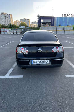 Седан Volkswagen Passat 2006 в Киеве