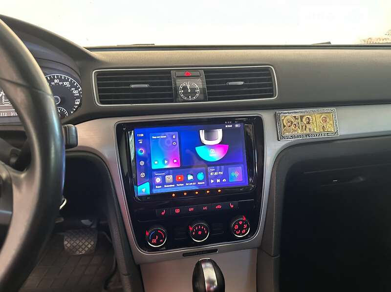 Седан Volkswagen Passat 2013 в Харкові