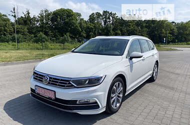 Універсал Volkswagen Passat 2017 в Радивиліві