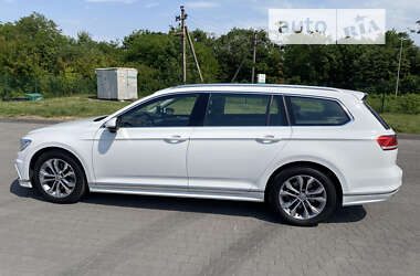 Универсал Volkswagen Passat 2017 в Радивилове