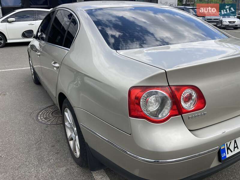 Седан Volkswagen Passat 2008 в Києві