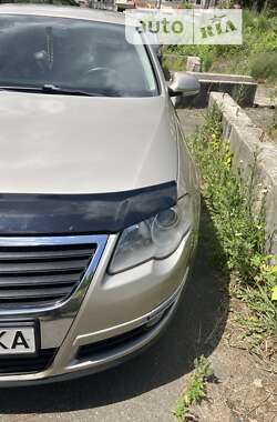 Седан Volkswagen Passat 2008 в Києві