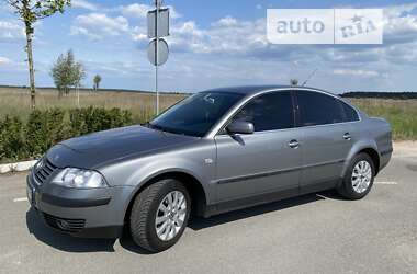 Седан Volkswagen Passat 2003 в Бучі