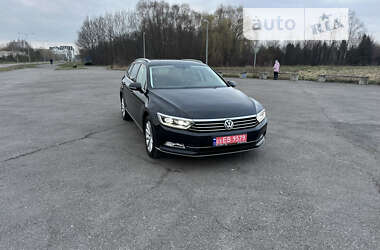 Універсал Volkswagen Passat 2018 в Львові