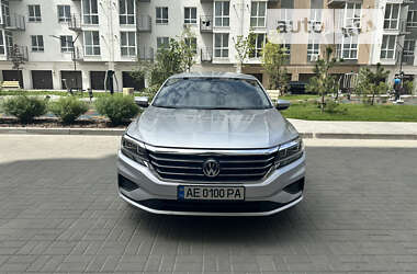 Седан Volkswagen Passat 2020 в Днепре