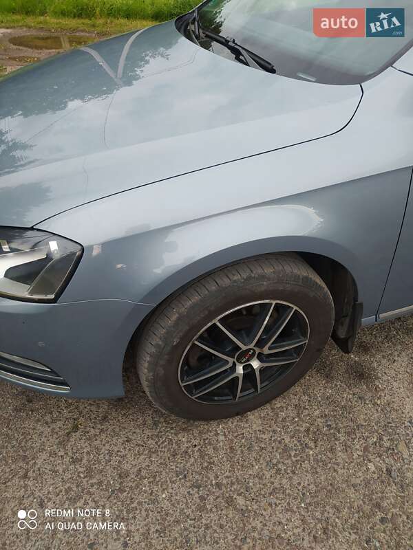 Универсал Volkswagen Passat 2013 в Бродах