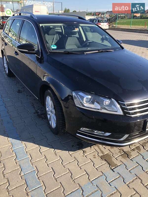Универсал Volkswagen Passat 2012 в Черновцах