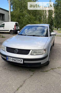 Седан Volkswagen Passat 1998 в Полтаве