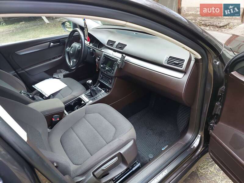 Универсал Volkswagen Passat 2011 в Подольске