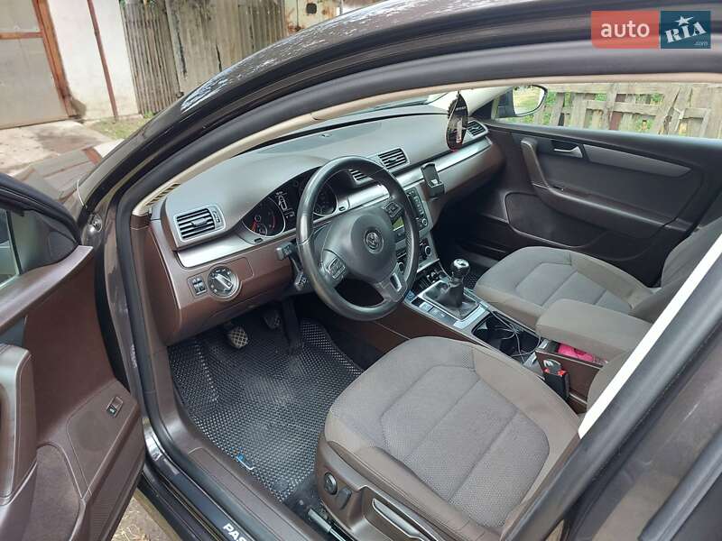 Универсал Volkswagen Passat 2011 в Подольске