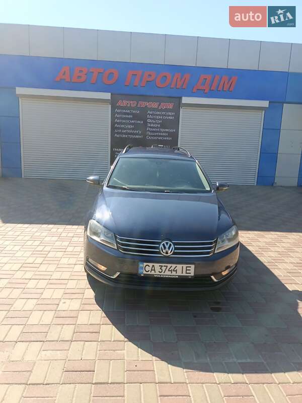 Універсал Volkswagen Passat 2011 в Черкасах