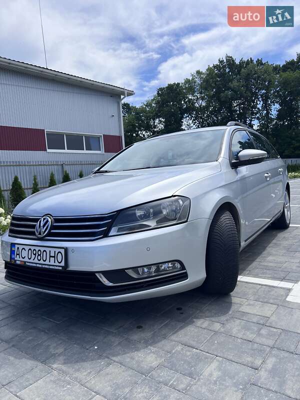 Универсал Volkswagen Passat 2012 в Луцке