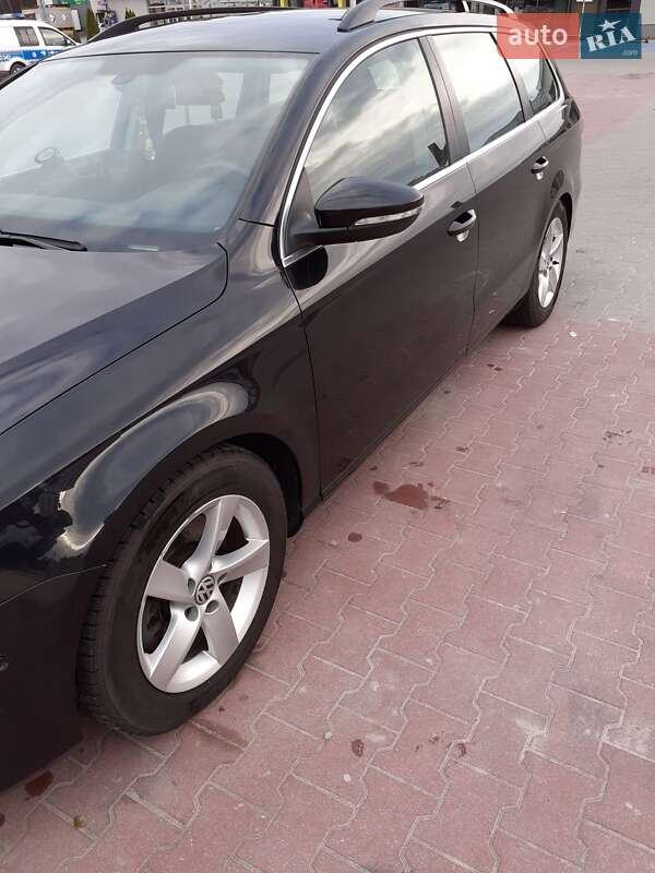 Универсал Volkswagen Passat 2014 в Хмельницком