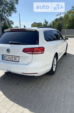 Универсал Volkswagen Passat 2015 в Чорткове