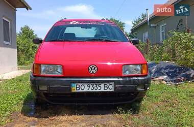 Универсал Volkswagen Passat 1989 в Толстом
