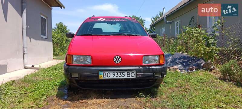 Универсал Volkswagen Passat 1989 в Толстом