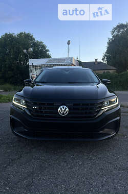 Седан Volkswagen Passat 2019 в Пирятине
